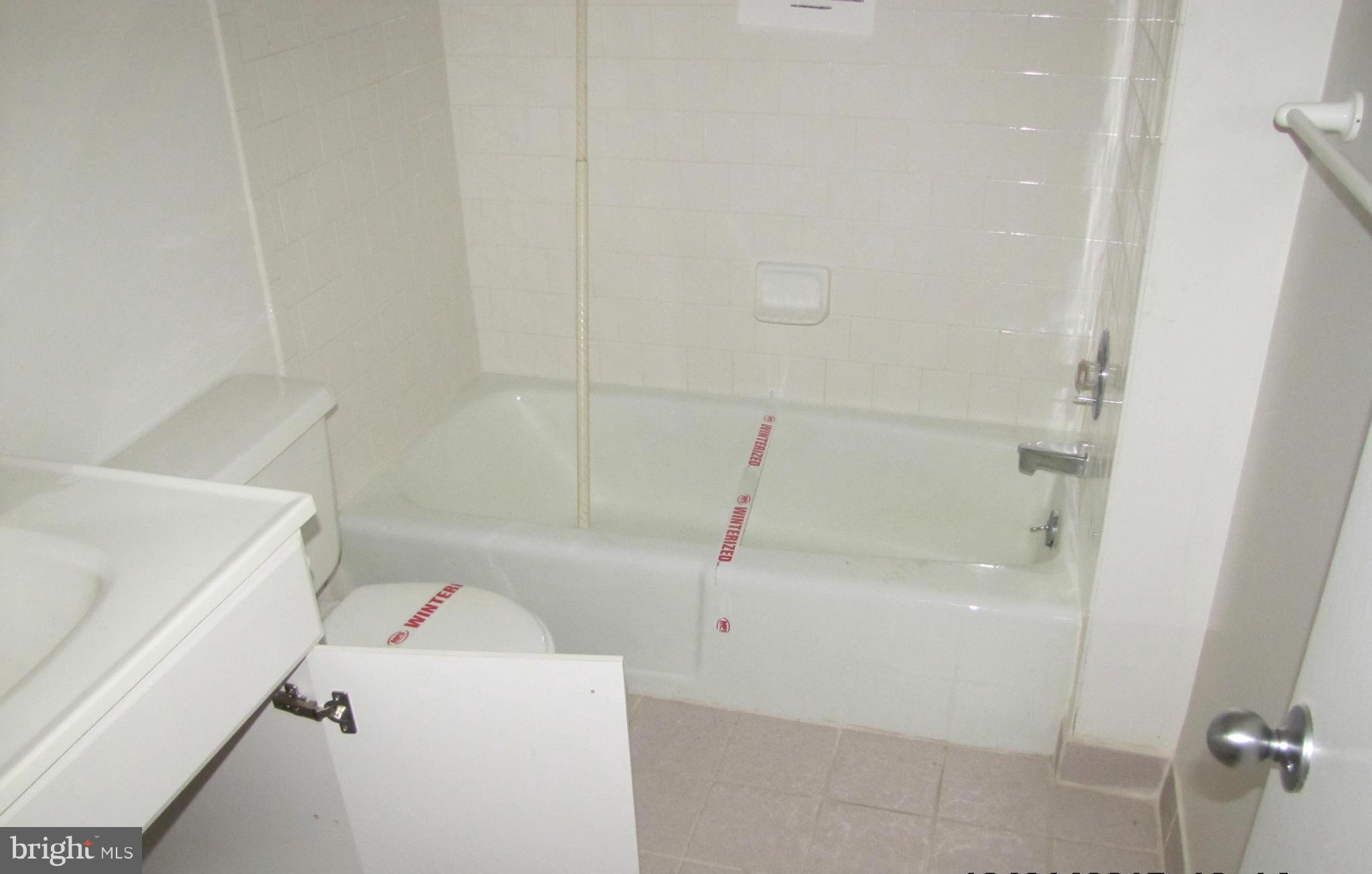 1903 Greenberry Road, Unit 1903 Baltimore, MD 21209 - Photo 6 of 9 Interior (General)