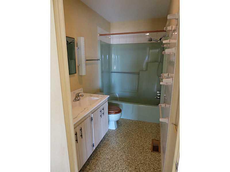 136 Wood Road Gorham, ME 04038 - Photo 9 of 19 Master Bath/Spa. Full master bath
