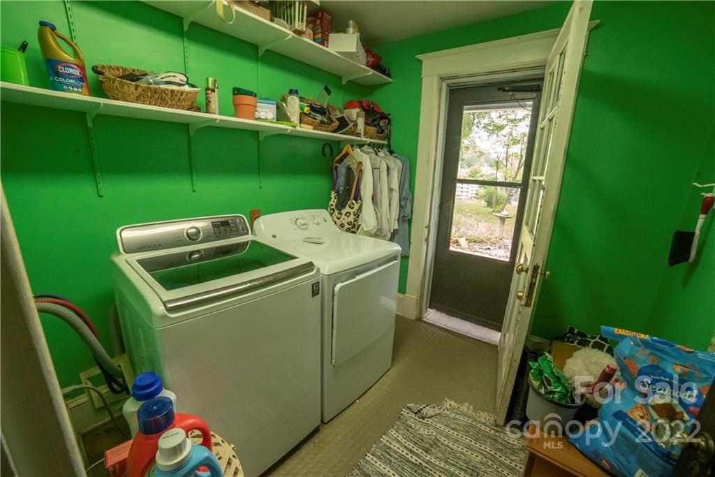 100 Morehead Street Morganton, NC 28655 - Photo 20 of 37 a utility room with dryer and washer