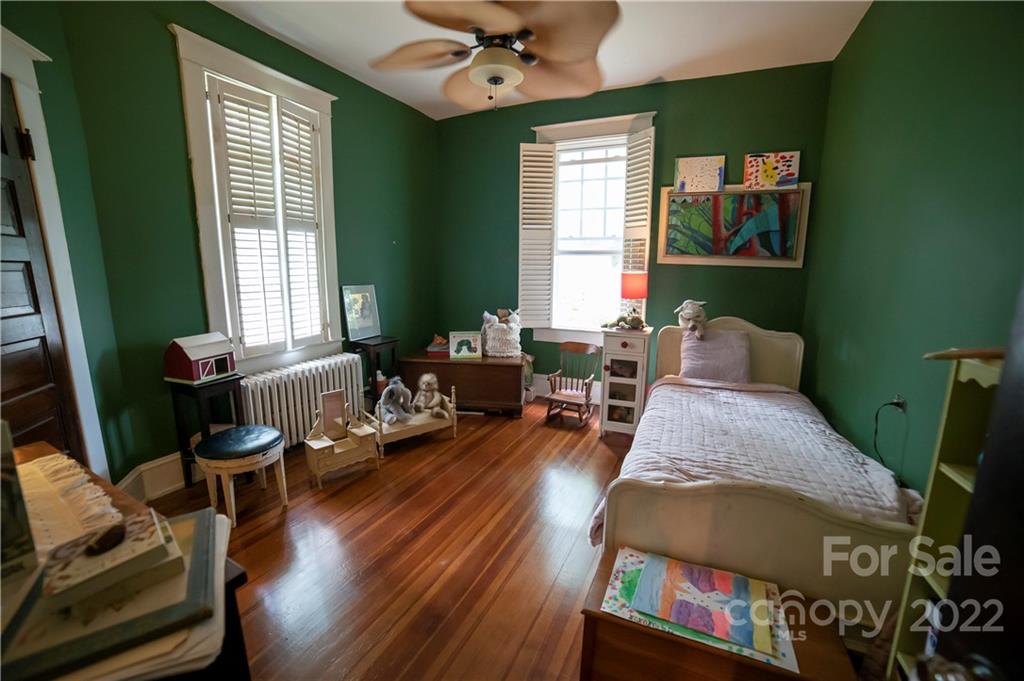 100 Morehead Street Morganton, NC 28655 - Photo 23 of 37 a living room with furniture and a window