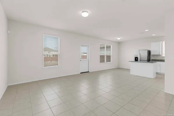 $1,895 | 11239 Long Rider, San Antonio, TX 78254