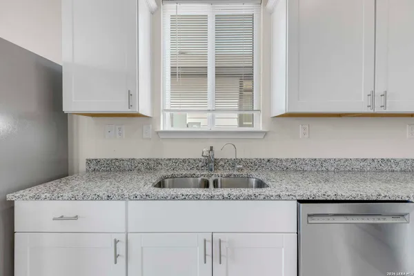 $1,895 | 11239 Long Rider, San Antonio, TX 78254