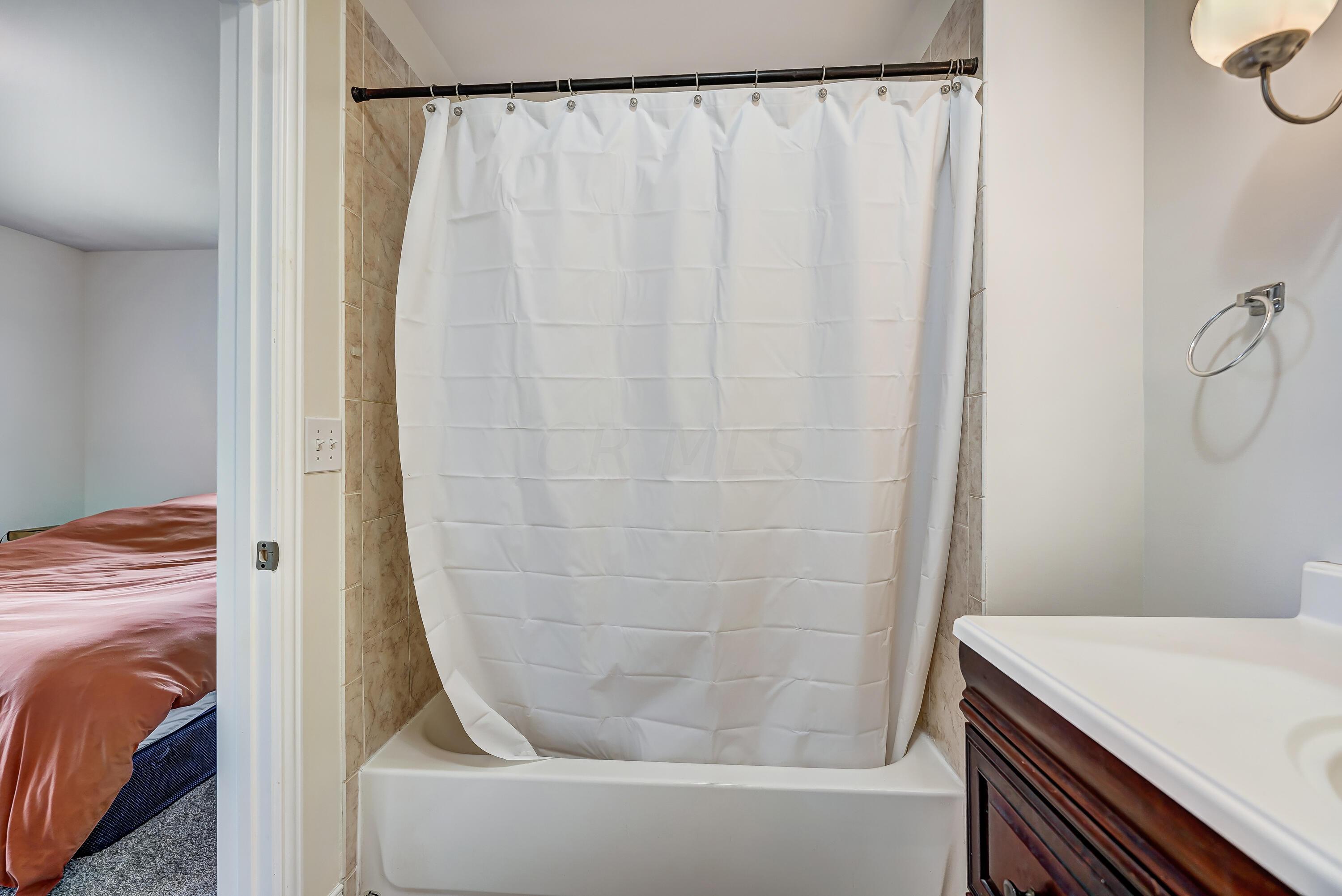 3720 Bunty Station Road Delaware, OH 43015 - Photo 26 of 49 Ensuite Bathroom