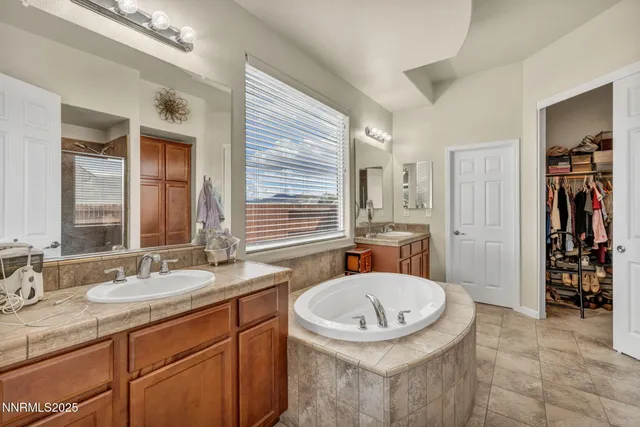 $700,000 | 357 Bayhill Circle, Dayton, NV 89403