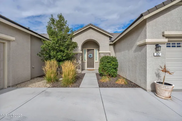 $700,000 | 357 Bayhill Circle, Dayton, NV 89403