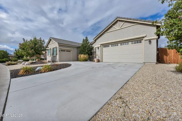 $700,000 | 357 Bayhill Circle, Dayton, NV 89403