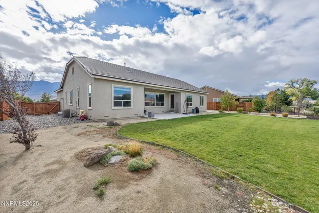 $700,000 | 357 Bayhill Circle, Dayton, NV 89403