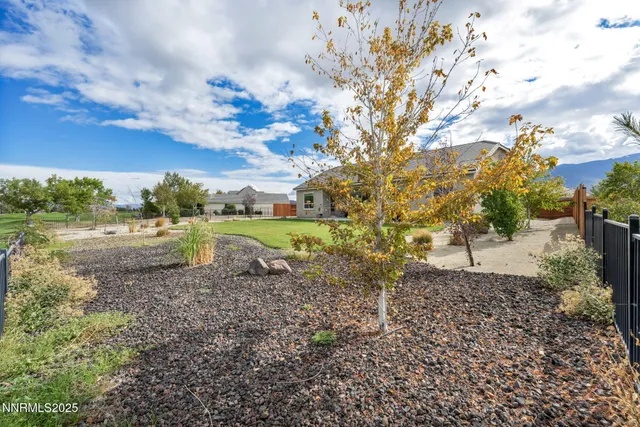 $700,000 | 357 Bayhill Circle, Dayton, NV 89403