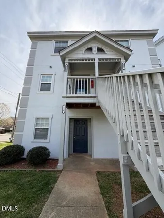 $1,700 | 2522 Avent Ferry Road, Unit 104, Raleigh, NC 27606