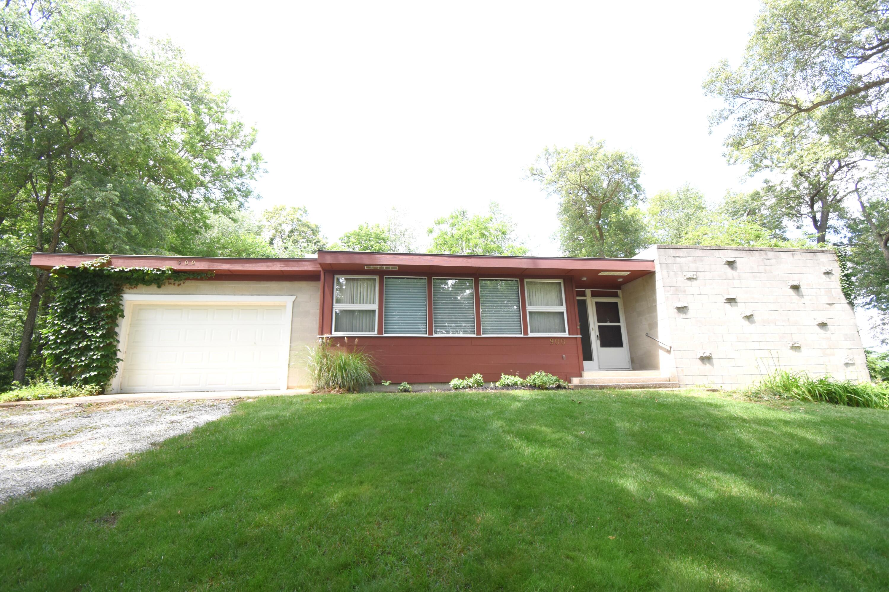 900 Winding Road Rensselaer, IN 47978 - Photo 2 of 56 2999x1999