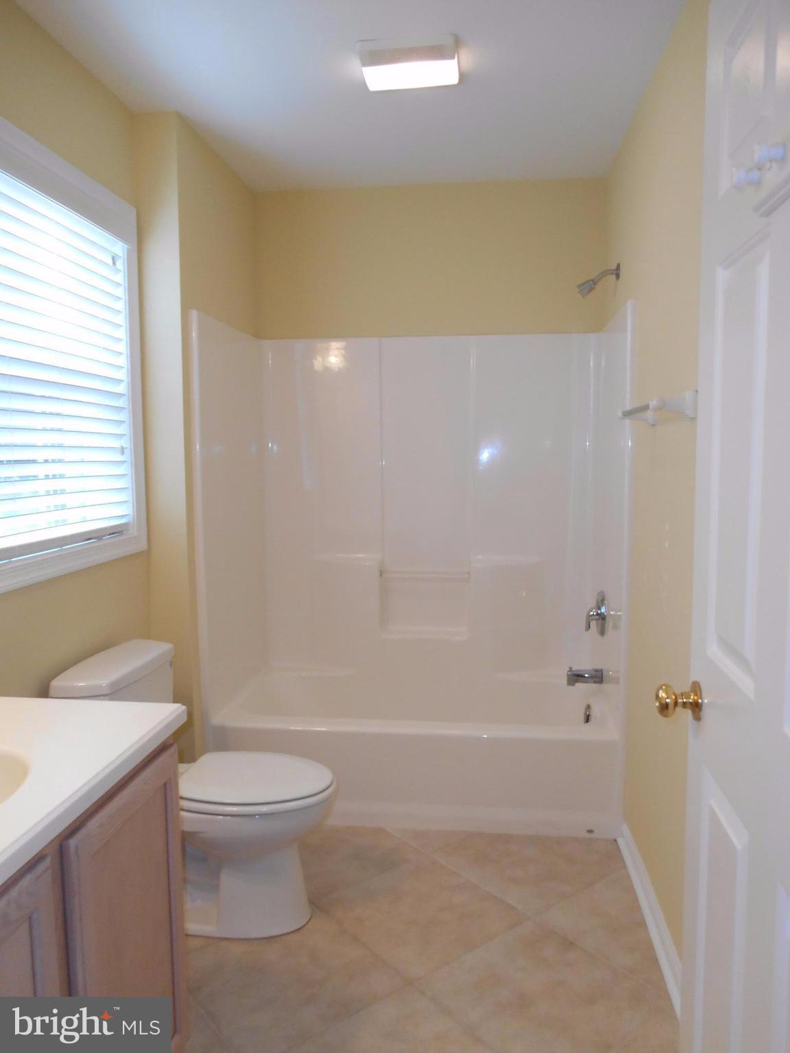 7414 Station Road Newcomb, MD 21653 - Photo 18 of 30 2nd floor hall bath