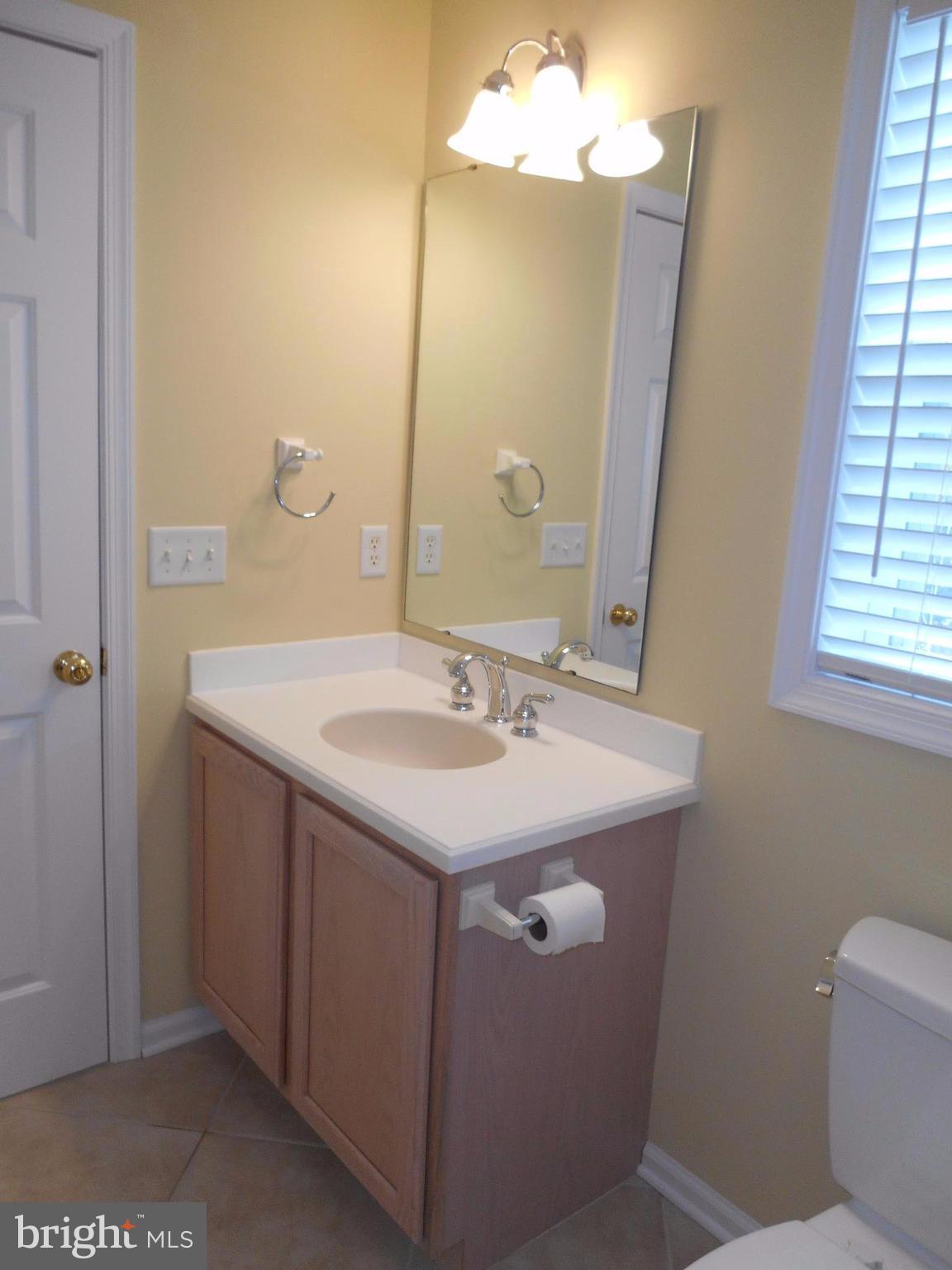 7414 Station Road Newcomb, MD 21653 - Photo 19 of 30 2nd floor hall bath