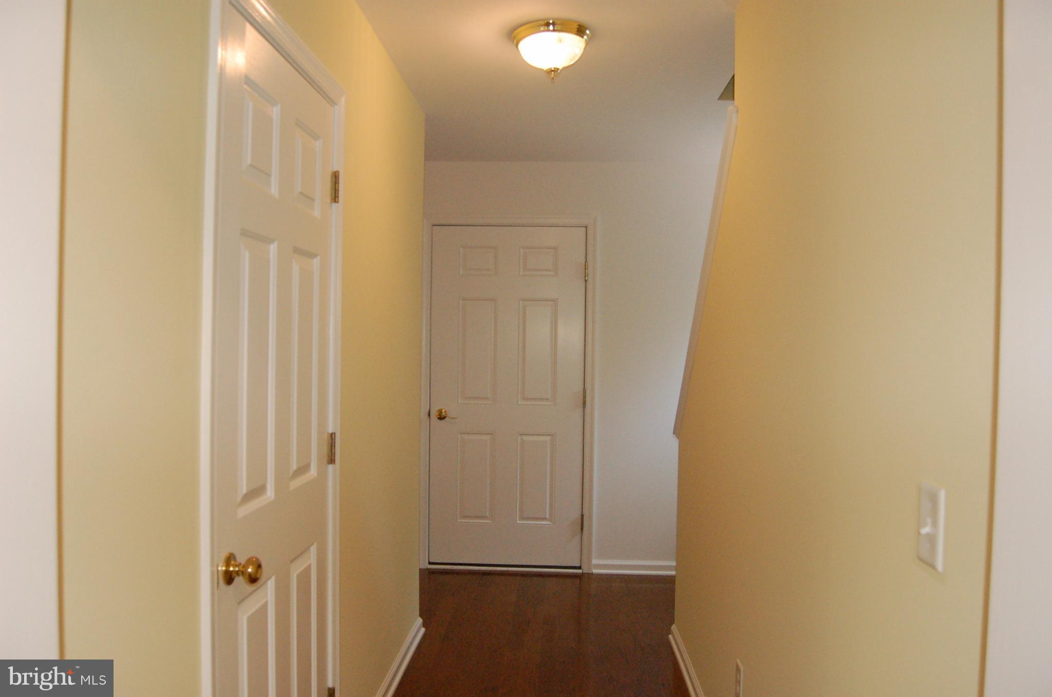 7414 Station Road Newcomb, MD 21653 - Photo 4 of 30 Foyer