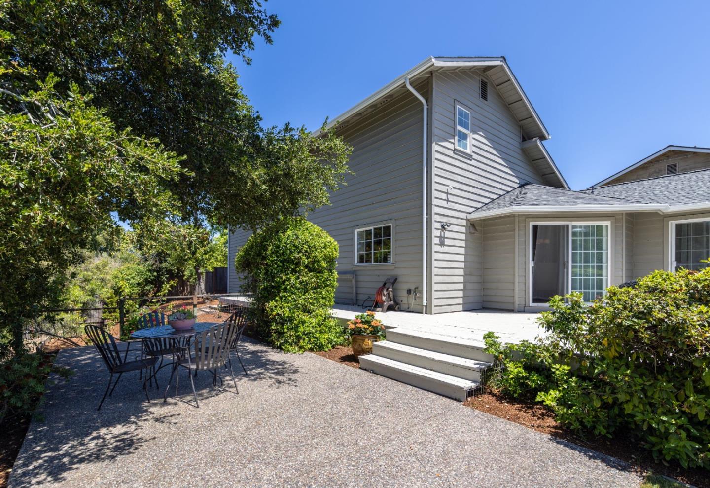 123 Reed Way Santa Cruz, CA 95060 - Photo 26 of 39 a front view of a house with garden