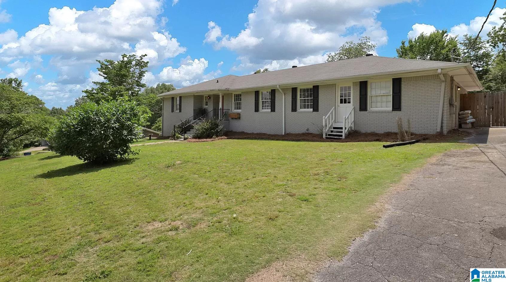 825 Burning-Tree Trail Alabaster, AL 35007 - Photo 2 of 31