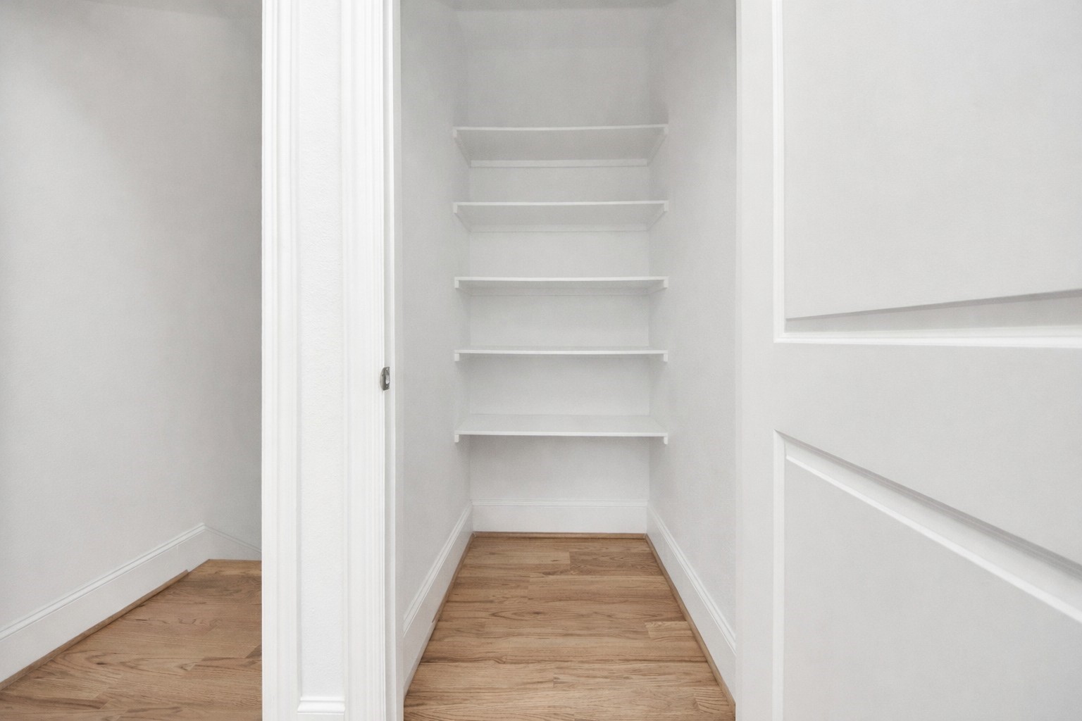 1628 West 24th Street Houston, TX 77008 - Photo 30 of 40 This home has four spacious closets, one on each floor, offering ample storage and the exciting possibility of being elevator-ready!