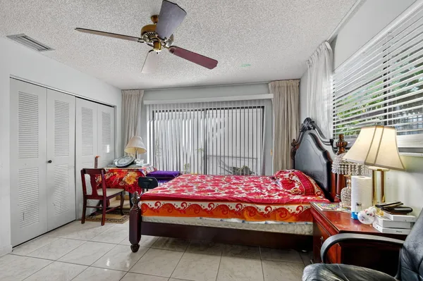 $420,000 | 2 Cambridge Place, Boynton Beach, FL 33426