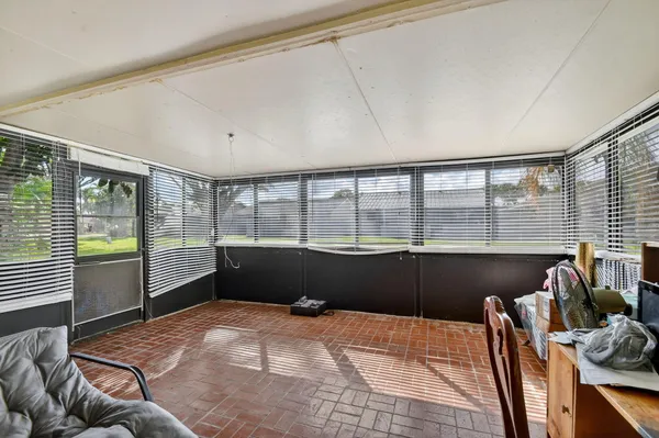 $420,000 | 2 Cambridge Place, Boynton Beach, FL 33426