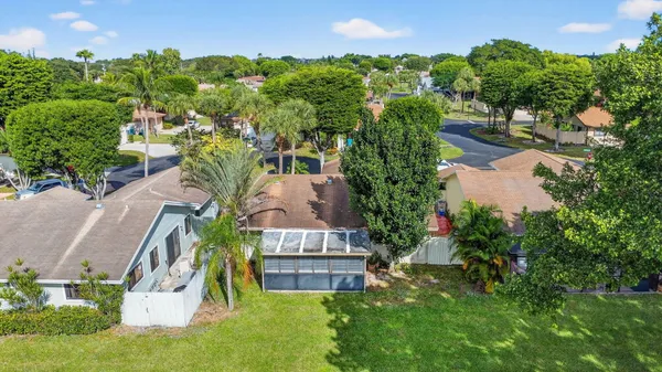 $420,000 | 2 Cambridge Place, Boynton Beach, FL 33426