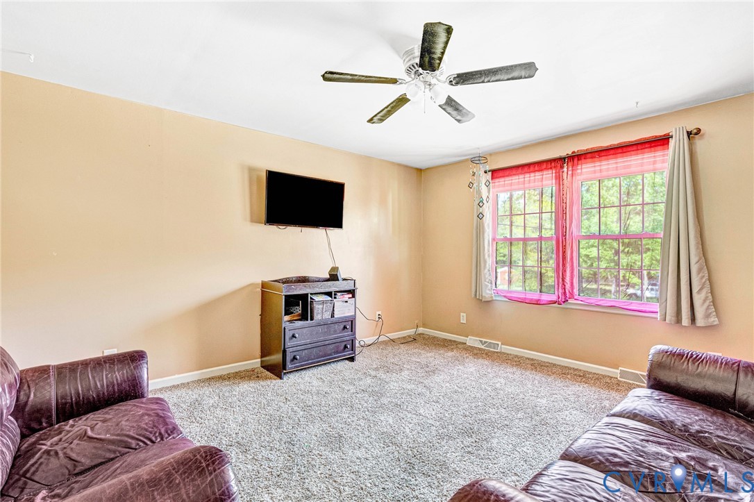 9737 Graves Road Petersburg, VA 23803 - Photo 3 of 35