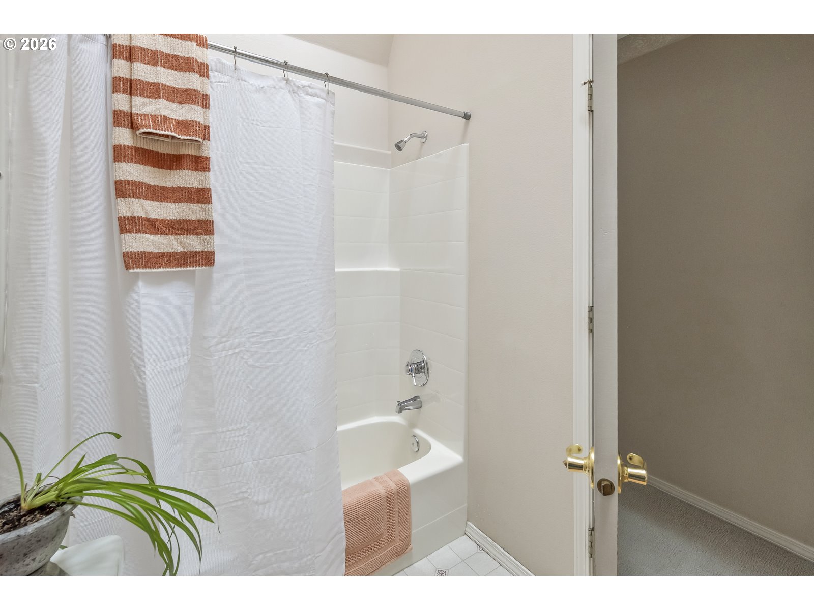 1747 Northeast Gertz Road Portland, OR 97211 - Photo 28 of 47 Gallery Image 28