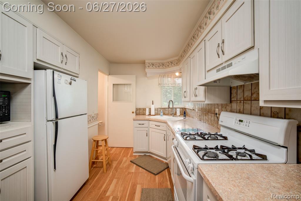 10086 North Lewis Road Clio, MI 48420 - Photo 9 of 33