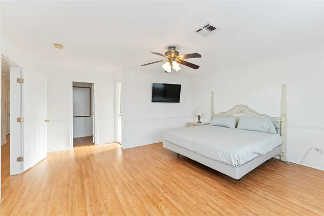 $392,000 | 606 Packer Court, Webster, TX 77598