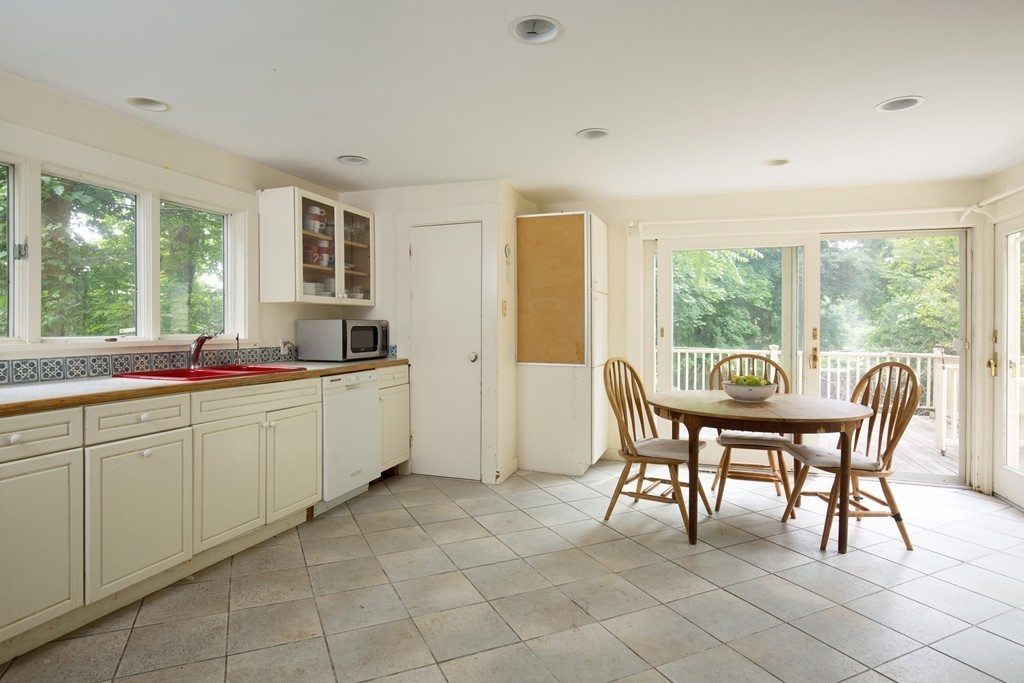 48 Pleasant Street Lexington, MA 02421 - Photo 6 of 12