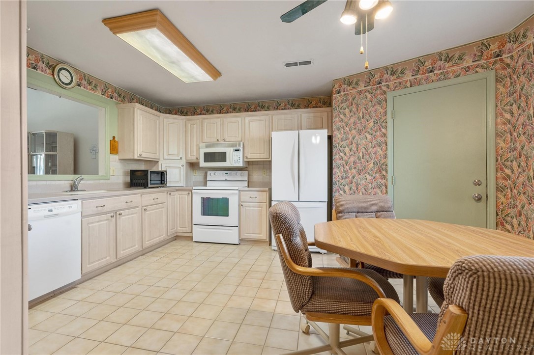 6728 Charlesgate Road Dayton, OH 45424 - Photo 10 of 26 Gallery Image 10