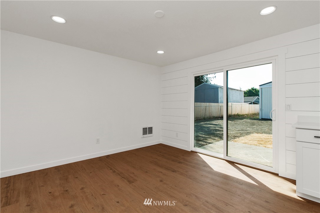 9017 178th Way Southwest Rochester, WA 98579 - Photo 16 of 32