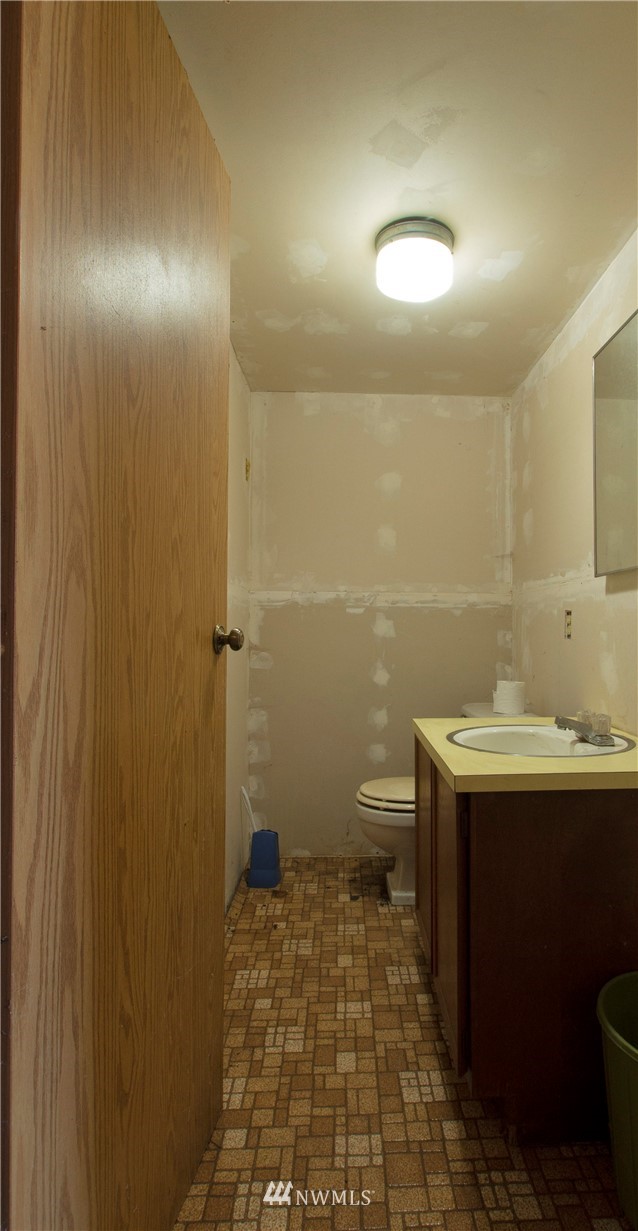 9017 178th Way Southwest Rochester, WA 98579 - Photo 31 of 32