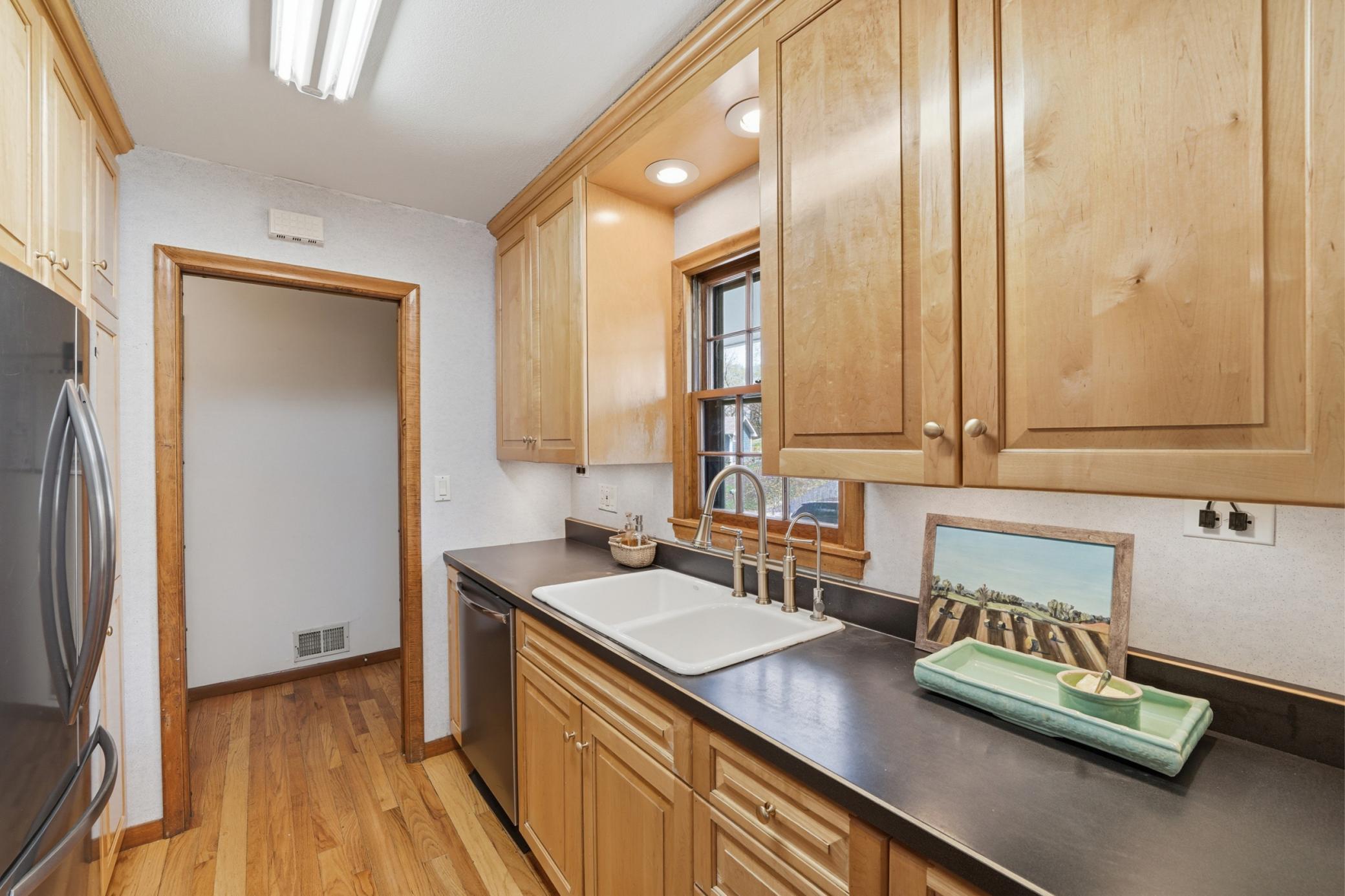 16019 Birch Lane Minnetonka, MN 55345 - Photo 3 of 54