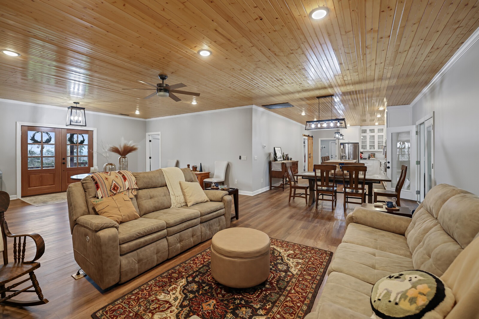 2095 Linwood Road Watertown, TN 37184 - Photo 12 of 52 a living room with furniture and a rug