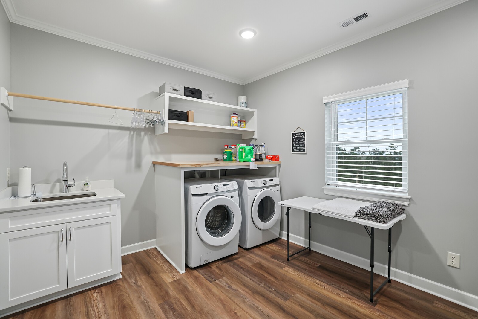 2095 Linwood Road Watertown, TN 37184 - Photo 21 of 52 a utility room with sink dryer and washer