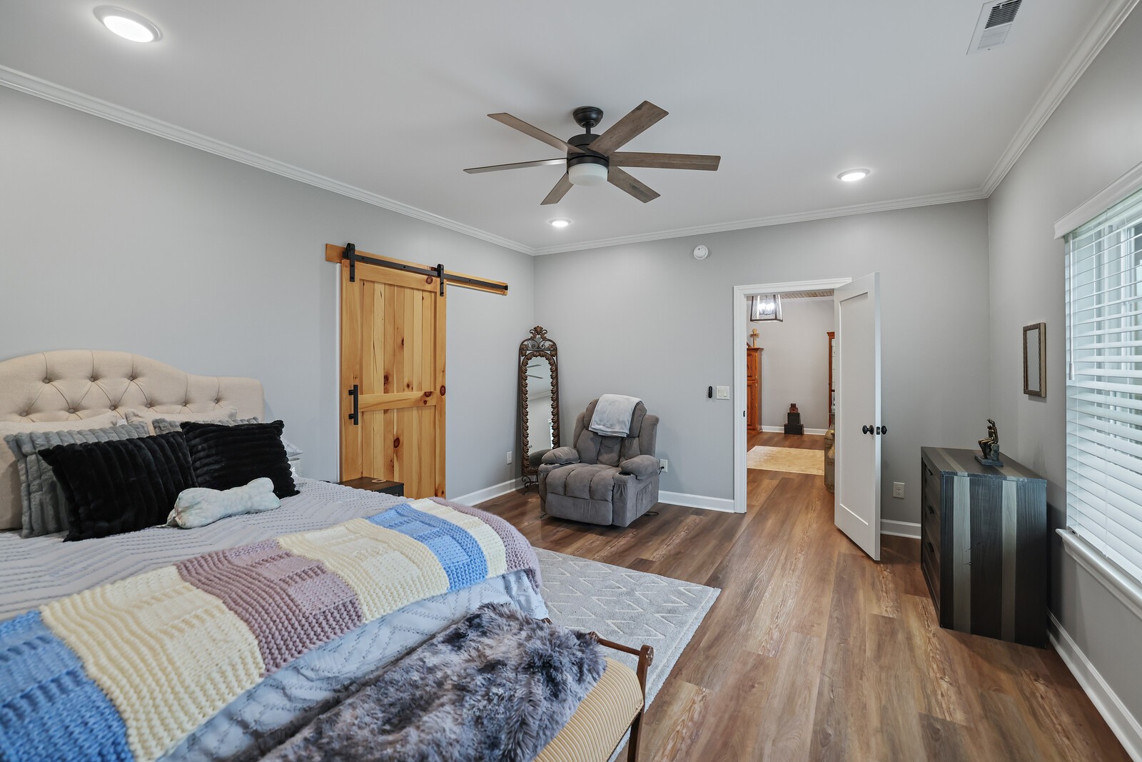 2095 Linwood Road Watertown, TN 37184 - Photo 23 of 52 a bedroom with a bed and wooden floor