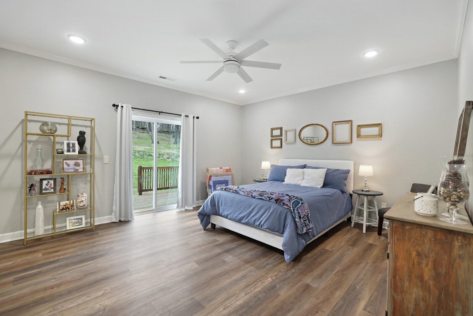 2095 Linwood Road Watertown, TN 37184 - Photo 29 of 52 a bedroom with a large bed and a window