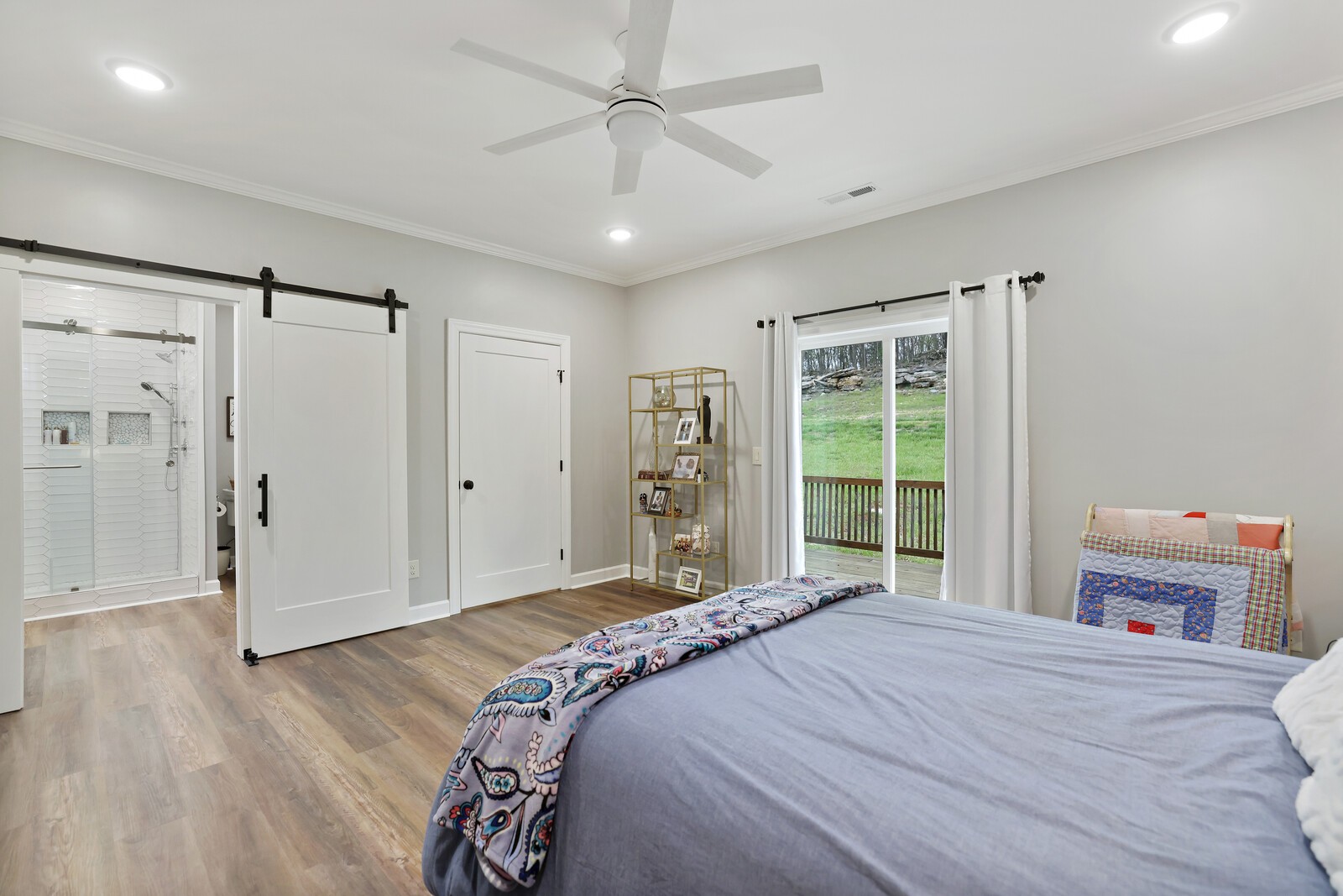 2095 Linwood Road Watertown, TN 37184 - Photo 30 of 52 a bedroom with a large bed and a window
