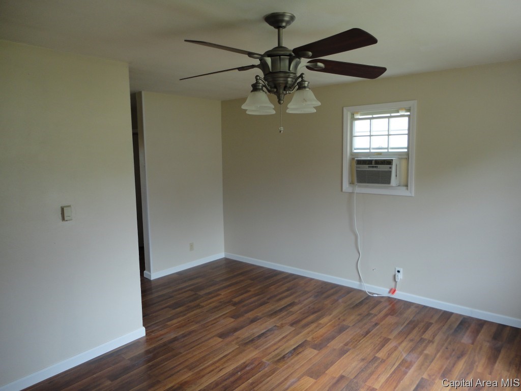 2349 Cincinnati Avenue Springfield, IL 62702 - Photo 3 of 13