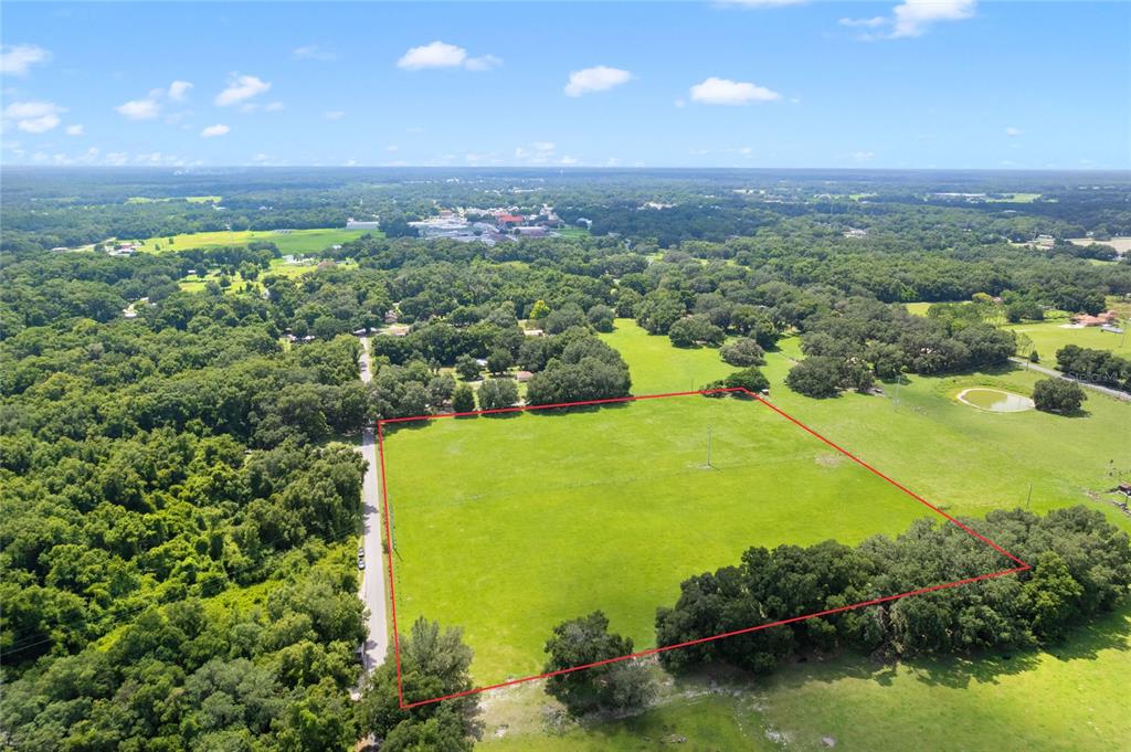 552 Cr Bushnell Bushnell, FL 33513 - Photo 10 of 21 a view of an ocean and a mountain
