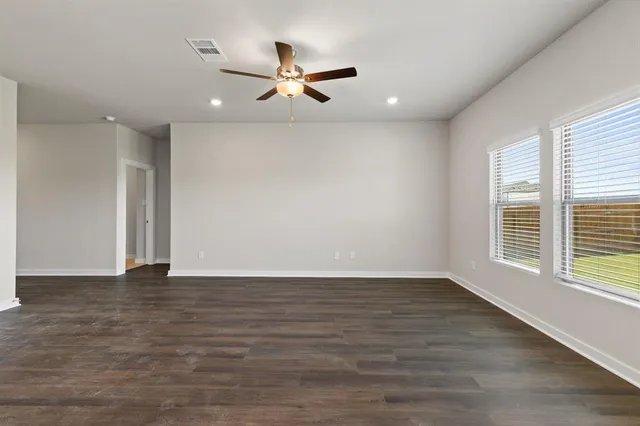 $1,785 | 244 Little Grn Trail, Jarrell, TX 76537