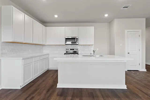 $1,785 | 244 Little Grn Trail, Jarrell, TX 76537