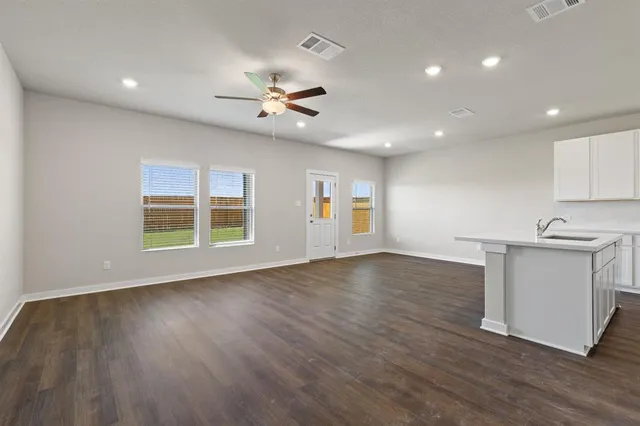 $1,785 | 244 Little Grn Trail, Jarrell, TX 76537