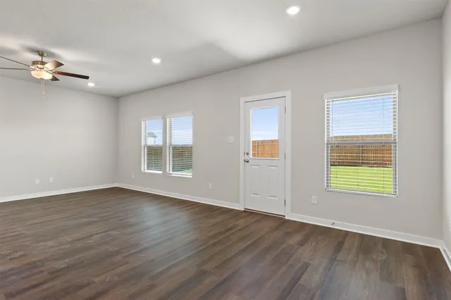 $1,785 | 244 Little Grn Trail, Jarrell, TX 76537