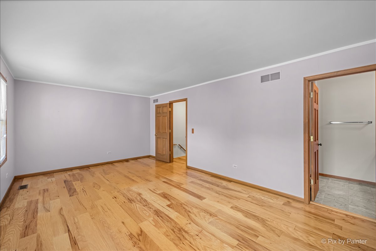 221 Foxmoor Road Fox River Grove, IL 60021 - Photo 6 of 29