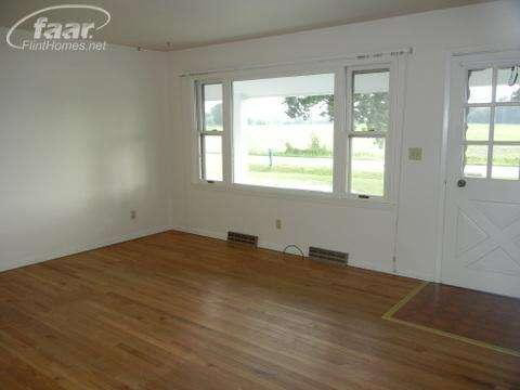 5648 Lytle Road Corunna, MI 48817 - Photo 5 of 15 20360945-4.JPG