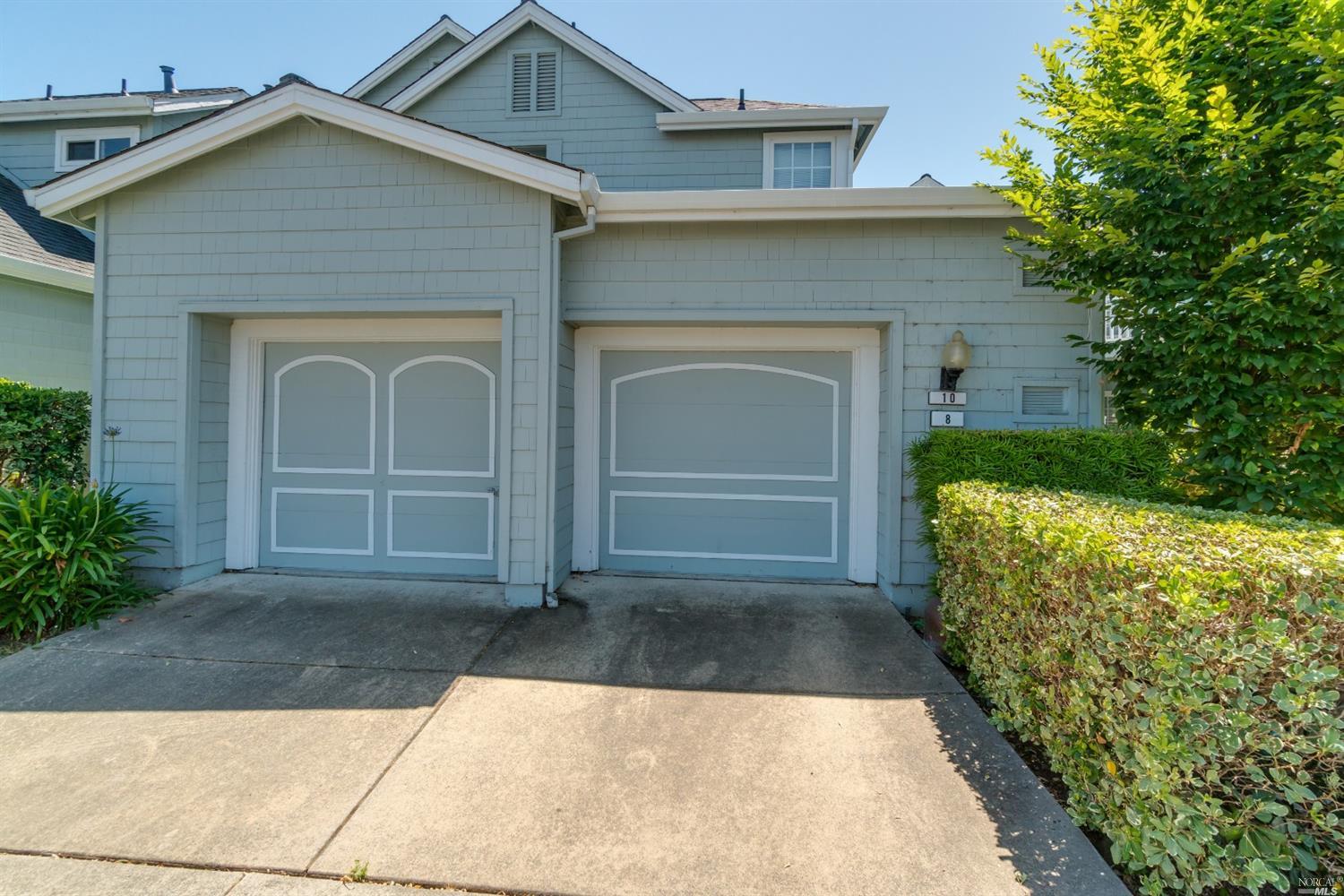 8 Mariners Circle San Rafael, CA 94903 - Photo 1 of 1 a front view of a house with a yard