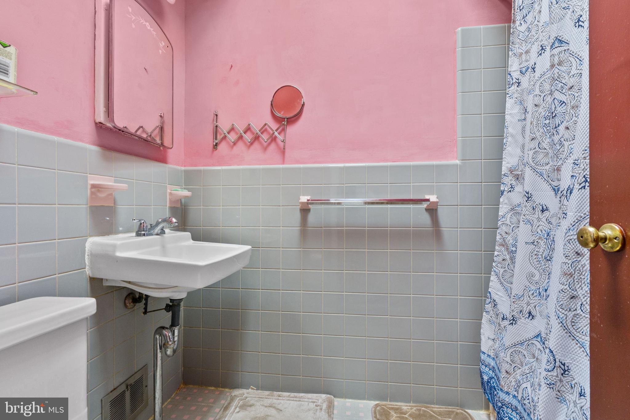 5521 Rising Sun Avenue Philadelphia, PA 19120 - Photo 22 of 33 Gallery Image 22
