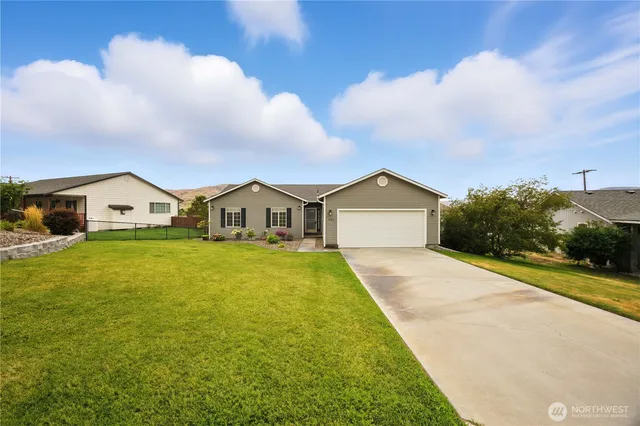 $420,000 | 121 Pryor Drive, Pateros, WA 98846