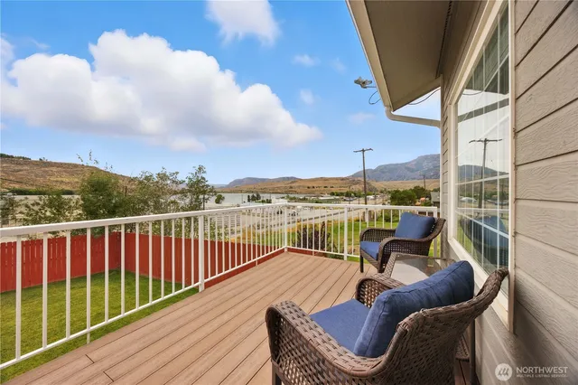 $420,000 | 121 Pryor Drive, Pateros, WA 98846