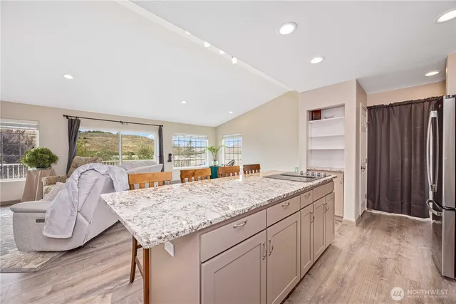 $420,000 | 121 Pryor Drive, Pateros, WA 98846